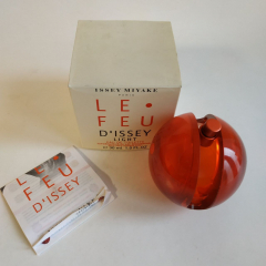 Парфумерія Issey Miyake Le Feu D`Issey Light